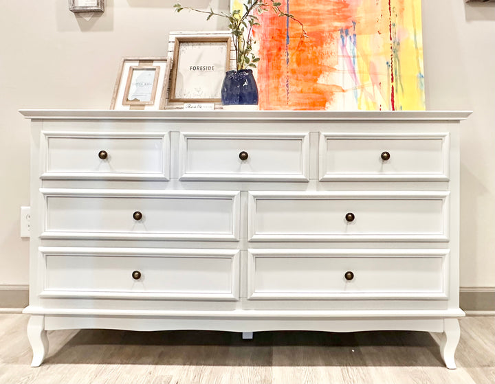 Aurora White Dresser