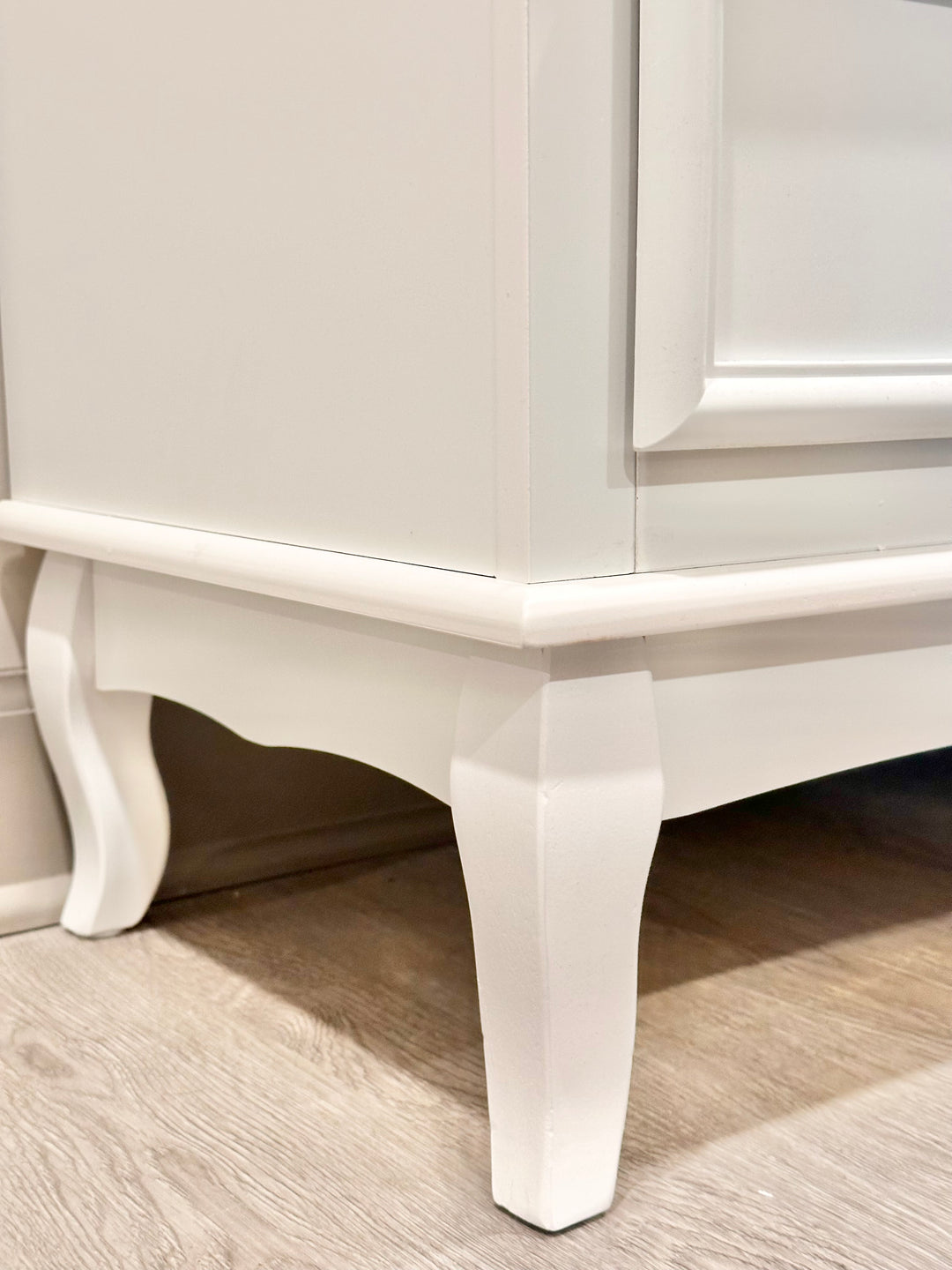 Aurora White Dresser