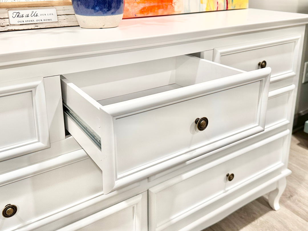 Aurora White Dresser