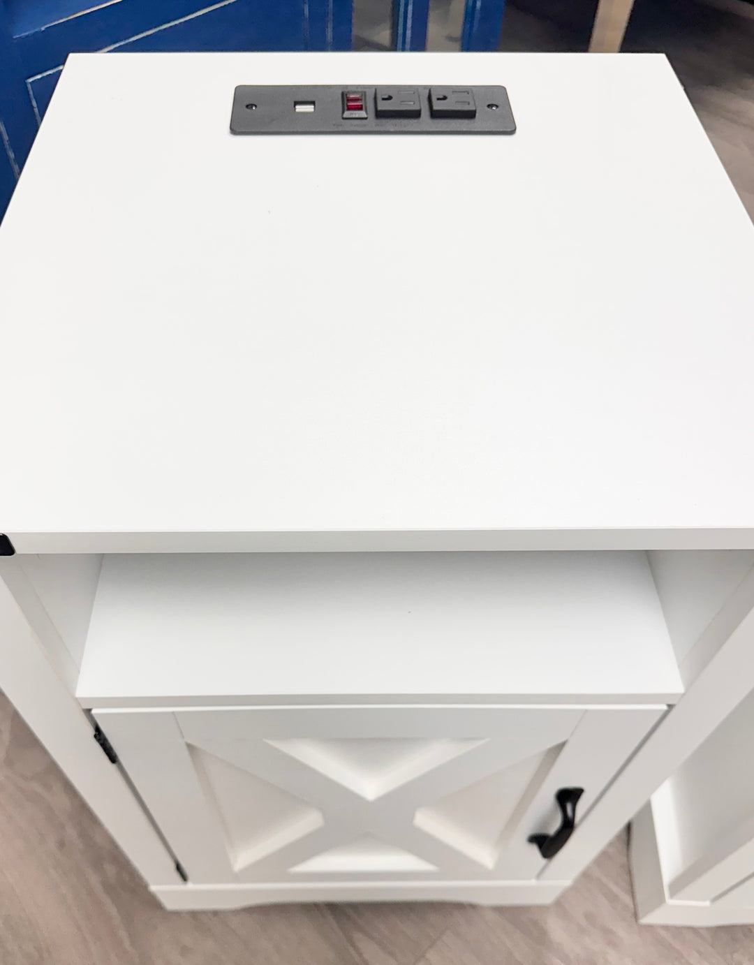 Hadley White Nightstands (pair of 2)