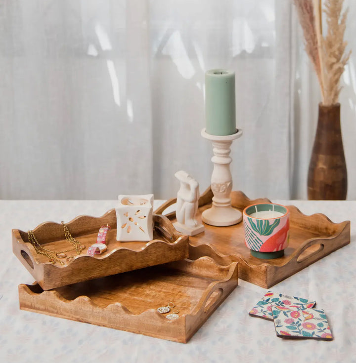 Scallop Mango wood Tray