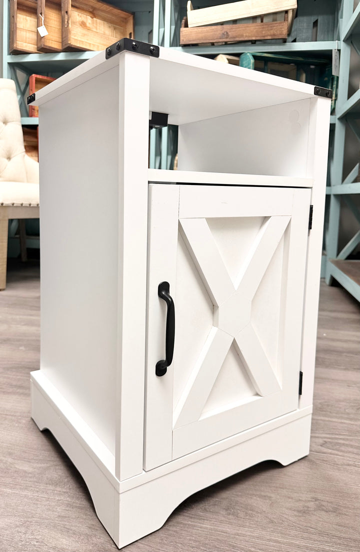 Hadley White Nightstands (pair of 2)