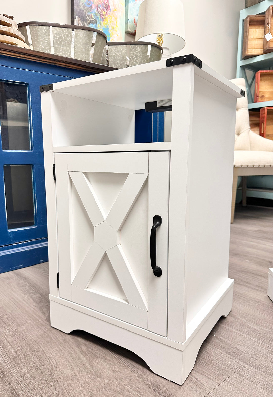 Hadley White Nightstands (pair of 2)