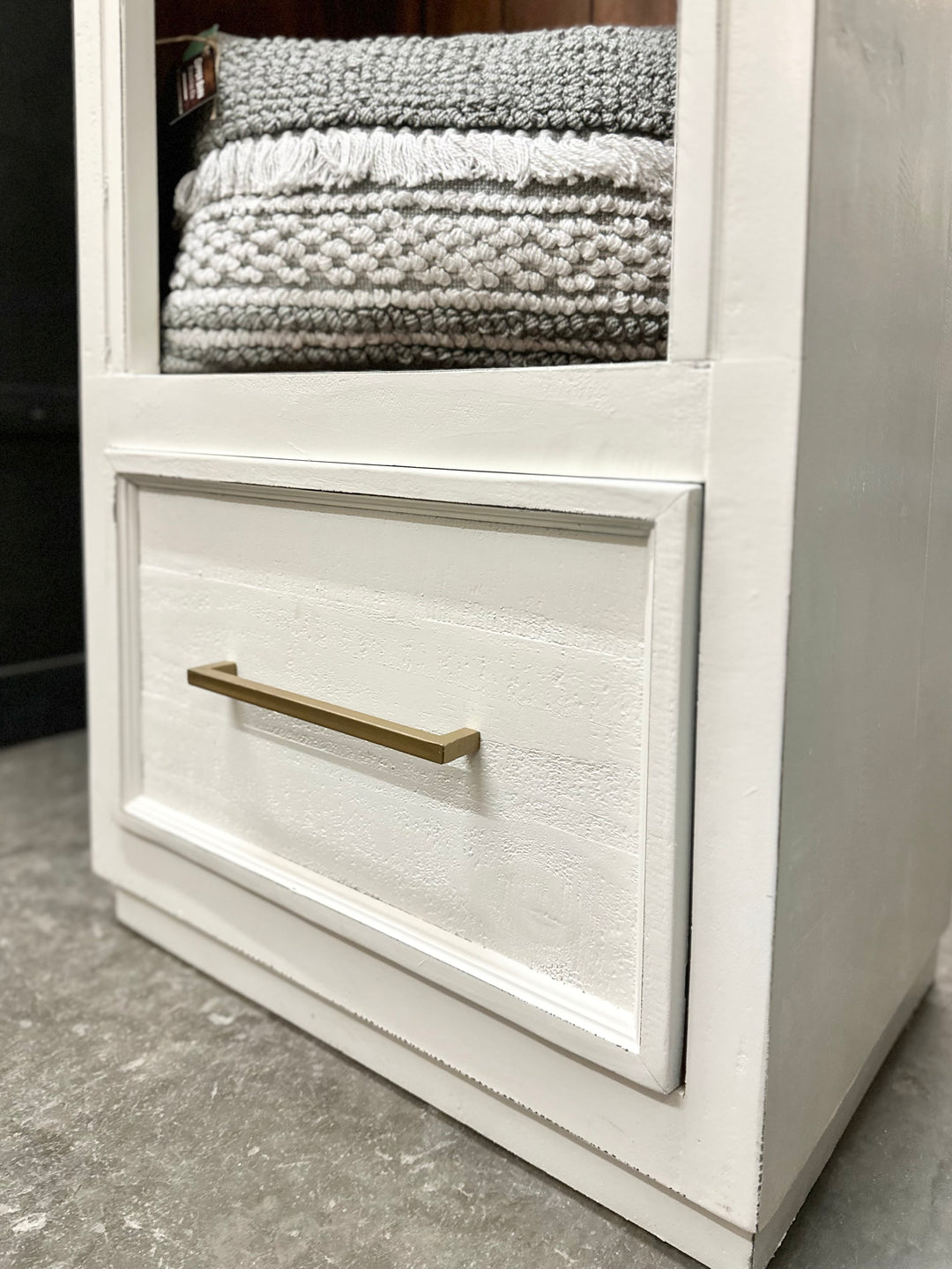 Wren White Small Hall Tree