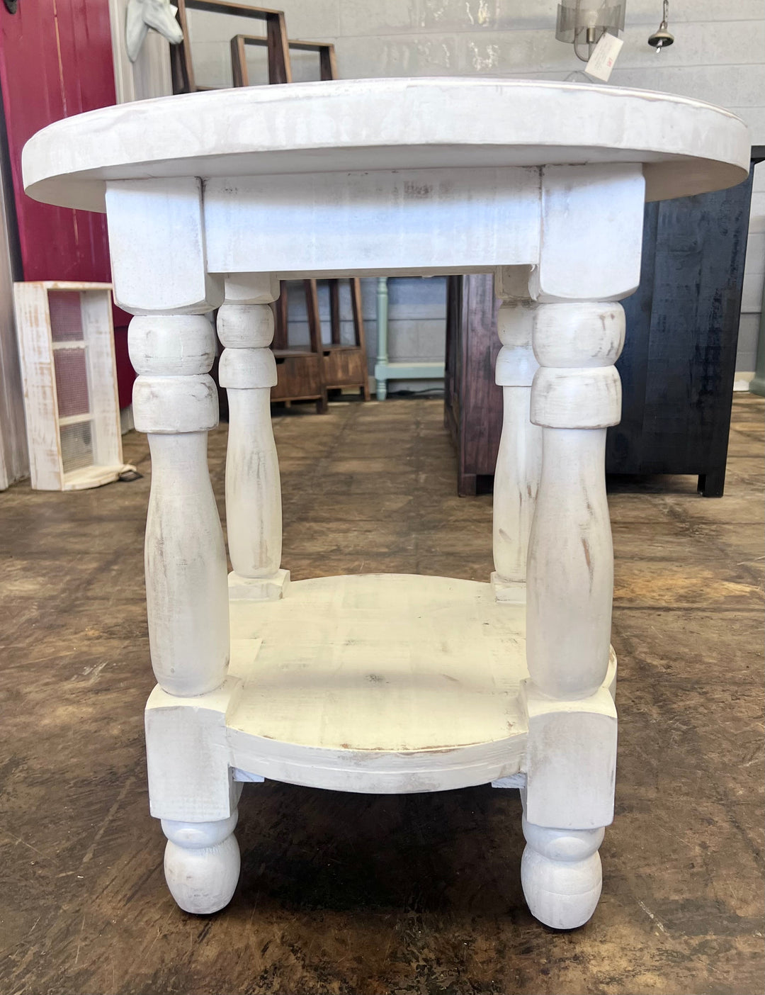 Maddie White round end table