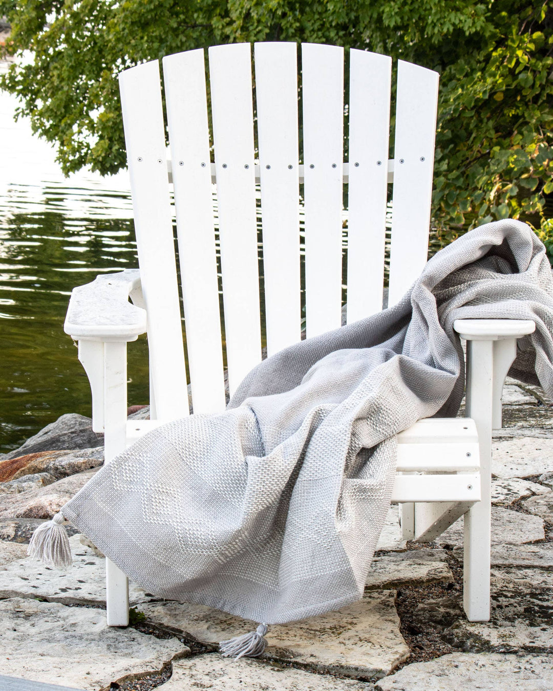 Hand Woven Indoor/Outdoor Adeline Throw Gray