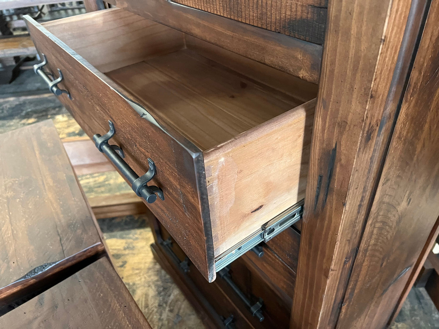 Austin Brown Queen Bedroom Set