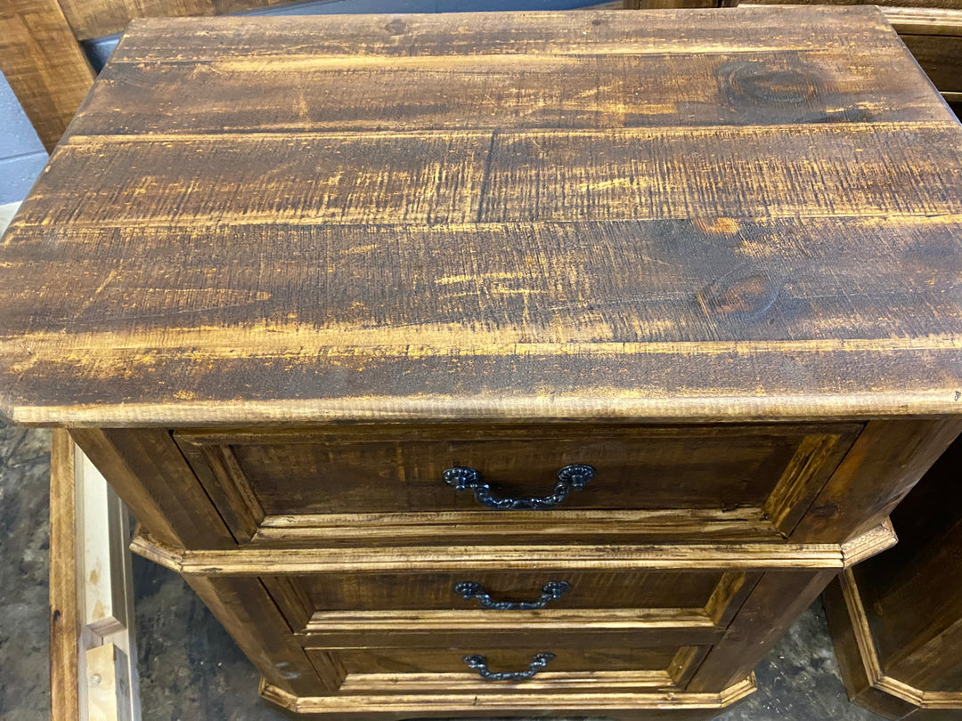 Courtney Rustic Honey Brown King Bedroom Set